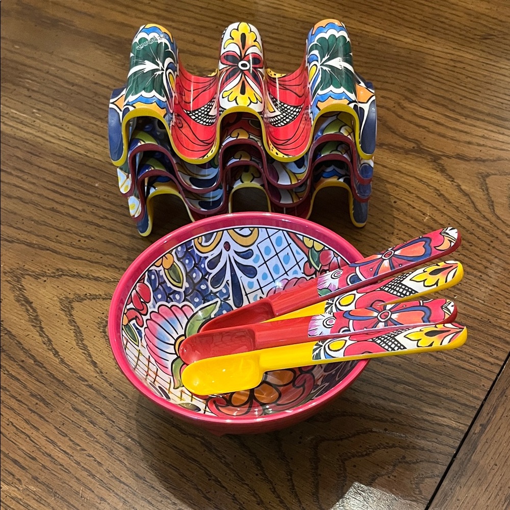 Prepara 9-piece taco serving set with a‎ vibrant Mexican Talavera print design